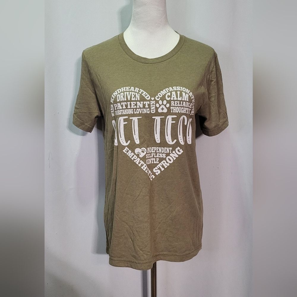 Bella Canvas Womens Green Vet Tech Graphic Short Sleeve T-Shirt Size Medium